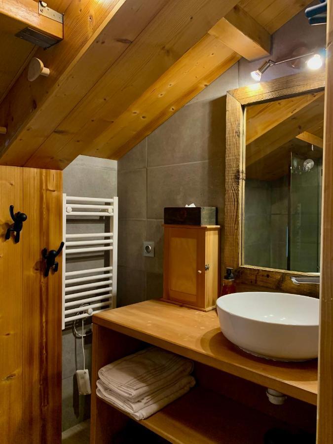Appartement Avec Jacuzzi Dans Chalet Prive, Grande Terrasse, Parking Gratuit Les Houches Dış mekan fotoğraf